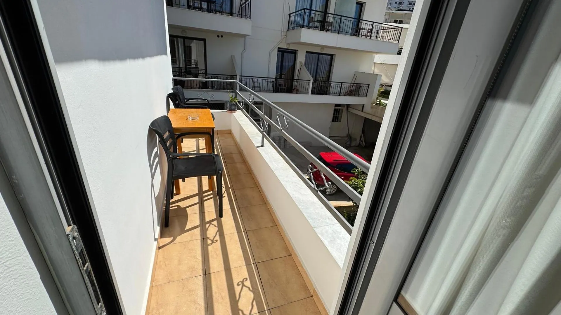 Comfort Apartments Promenade ساراندا 0*,