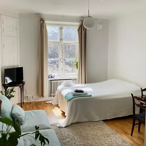 https://bright-studio-in-the-heart-of-kallio.tophotelshelsinki.com
