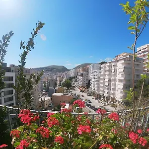Apartment Honey Near Promenade, Sarandë