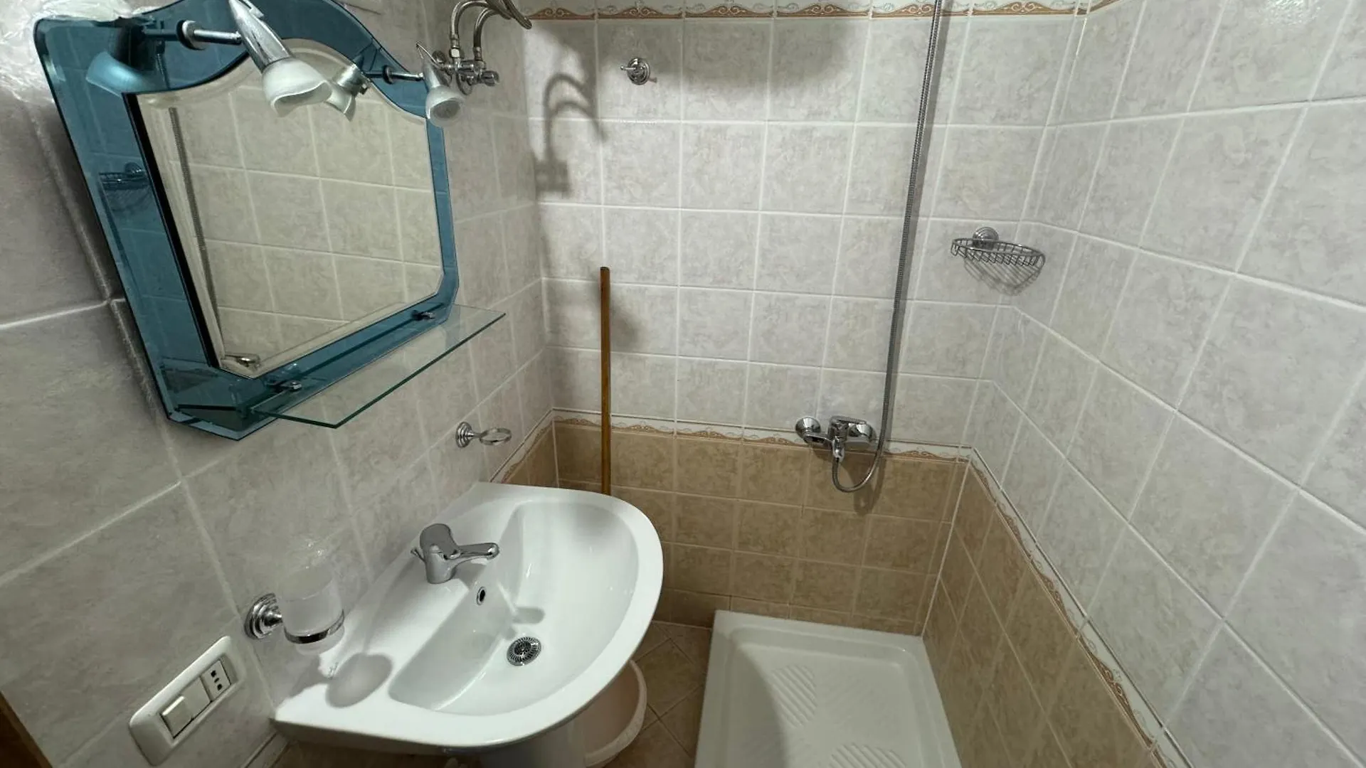 SeaBreeze Rooms Sarandë 0*,  Albanië