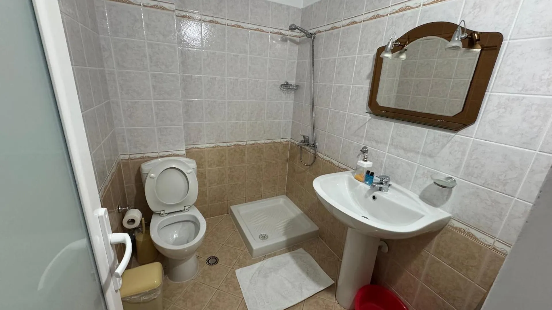 SeaBreeze Rooms Sarandë Albanië
