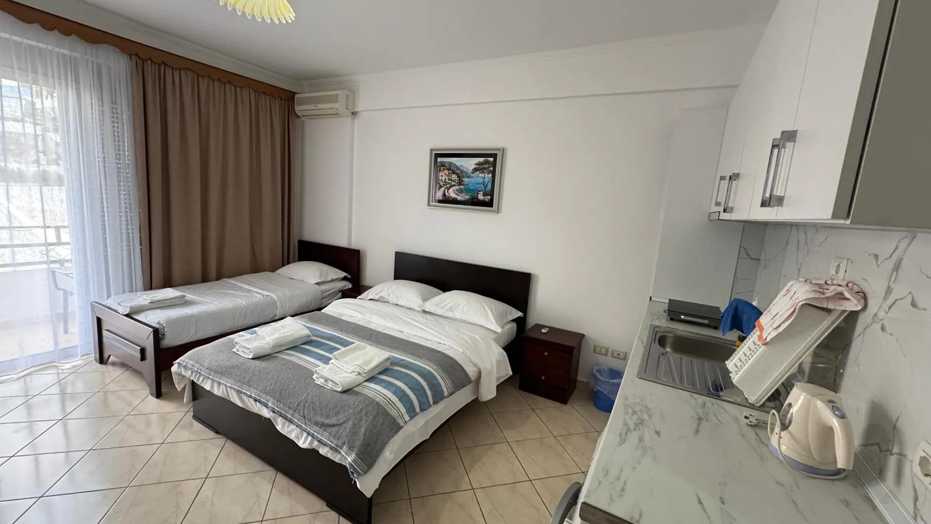 Comfort Apartments Promenade Saranda 0*,  Albania